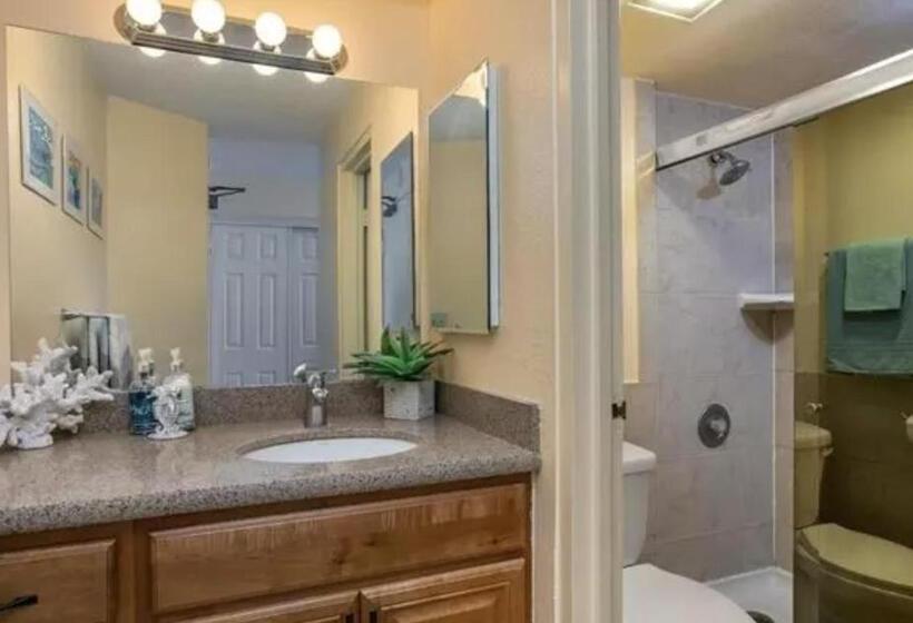 Gem Of Waikiki At Inn On The Park