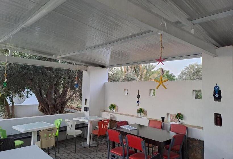 Hera Palace Boutique