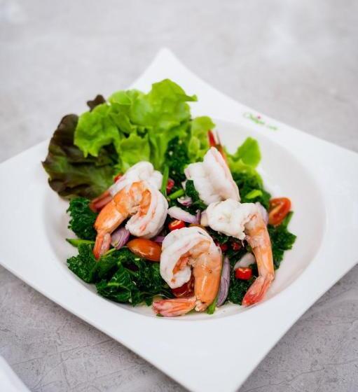 호텔 ชญาดา การ์เด้นเฮาส์ & รีสอร์ท