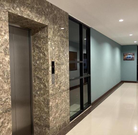 Hotel ทริปเปอร์ โฮเทล