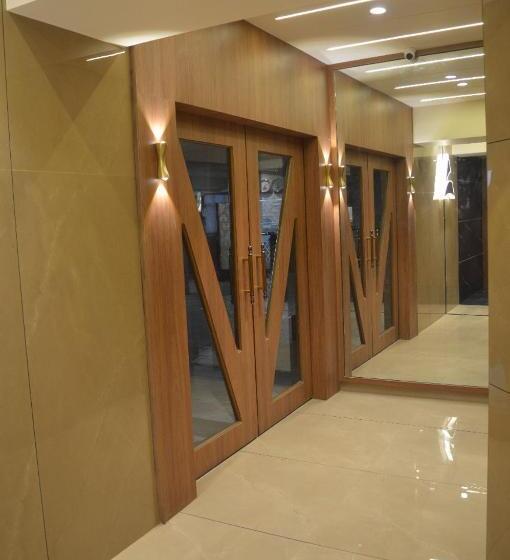 فندق Aarush Residency