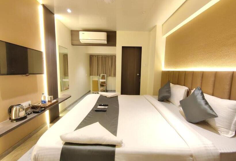 فندق Aarush Residency