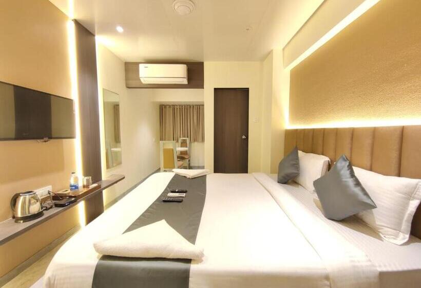 فندق Aarush Residency