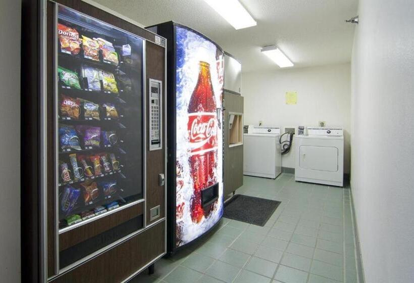 Отель Americas Best Value Inn Zumbrota