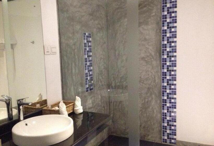 호텔 Coco Royal Beach Resort