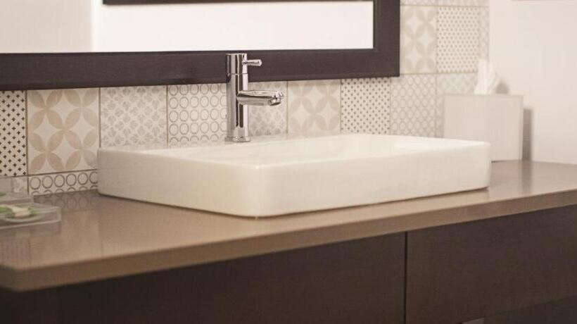 בית מלון כפרי Country Inn & Suites By Radisson, Jackson Airport, Ms