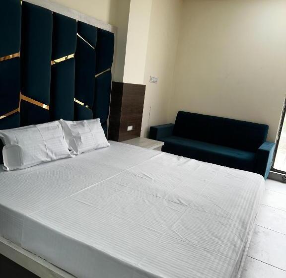 فندق Golden Oasis Near Danik Bhaskar Office