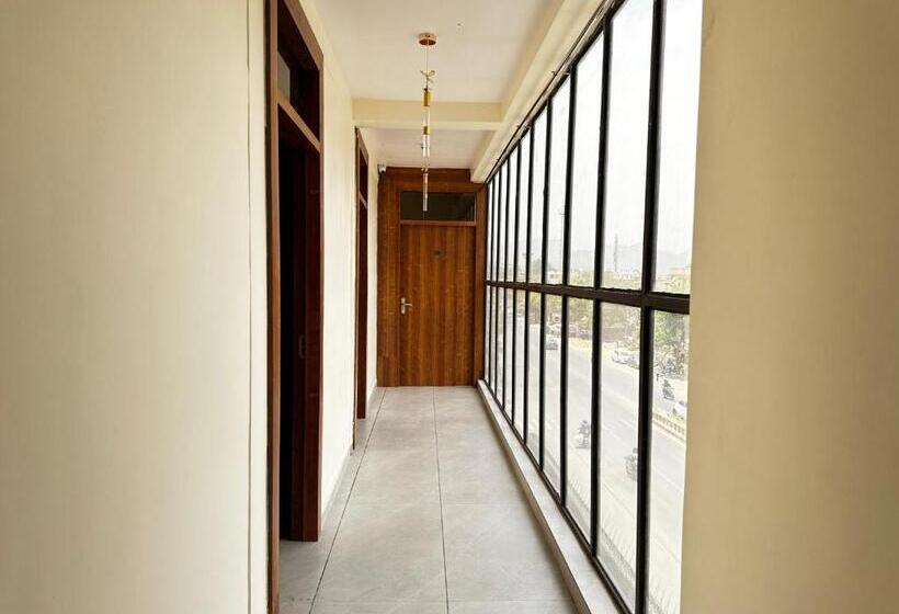 فندق Golden Oasis Near Danik Bhaskar Office