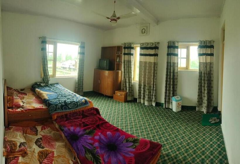 فندق Green Gallery And Restaurant