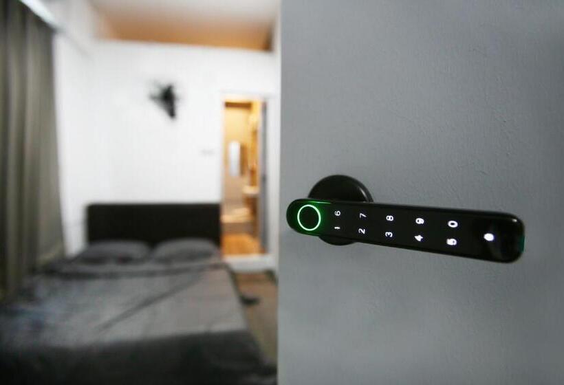 בית מלון כפרי Hangoutspacez Queensbay At Bayan Lepas Penang