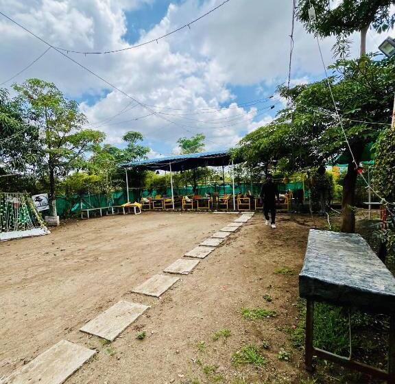 ホテル Harsuliya Resort And