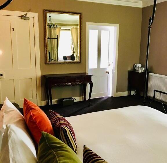 Отель Invershin