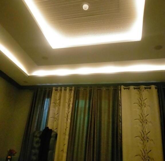 Hotell K 2 Paradise Guest House Skardu