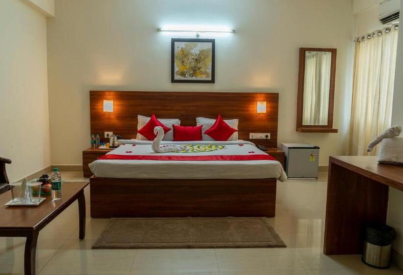 בית מלון כפרי Krrish Inn   Ameerpet, Hyderabad