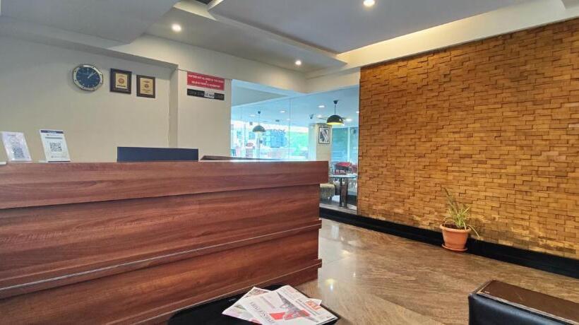 בית מלון כפרי Krrish Inn   Ameerpet, Hyderabad