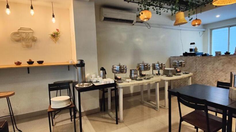 בית מלון כפרי Krrish Inn   Ameerpet, Hyderabad