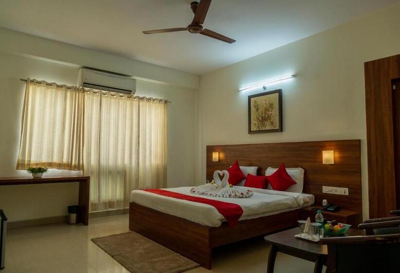 בית מלון כפרי Krrish Inn   Ameerpet, Hyderabad