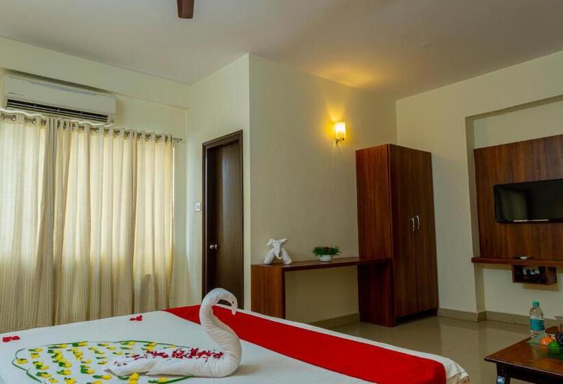 בית מלון כפרי Krrish Inn   Ameerpet, Hyderabad