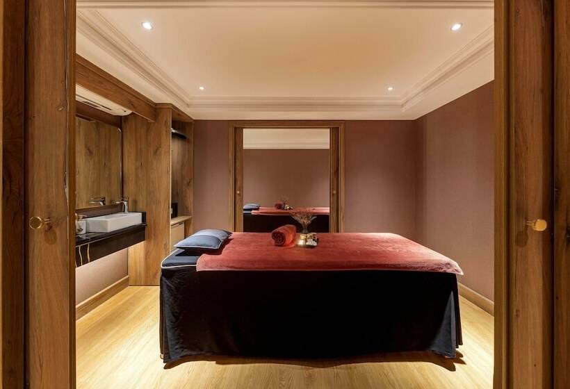 هتل La Siesta Premium Saigon Central