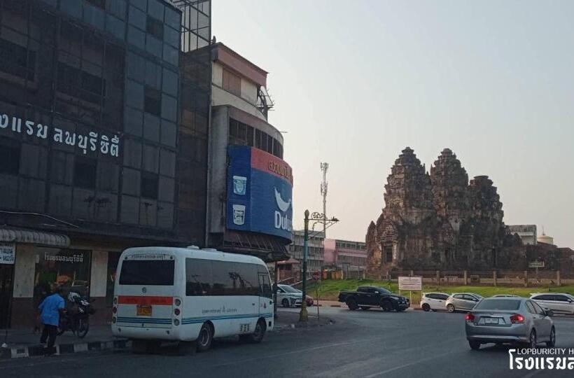 فندق โรงเเรมลพบุรีซิตี้ Lopburi City
