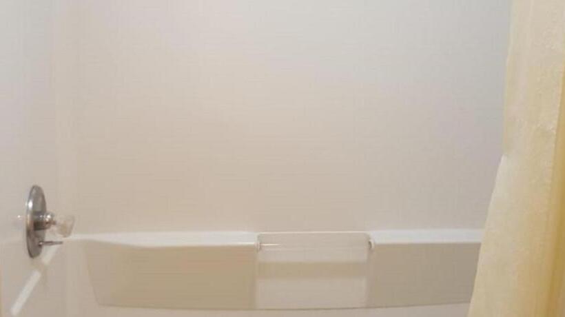 فندق Loyalty Inn Rockingham