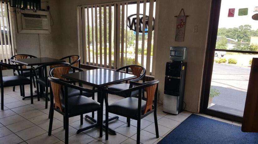 فندق Loyalty Inn Rockingham