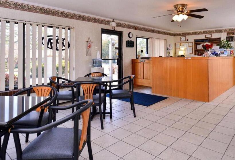 فندق Loyalty Inn Rockingham