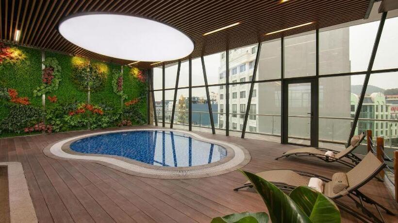 هتل Marina Ha Long