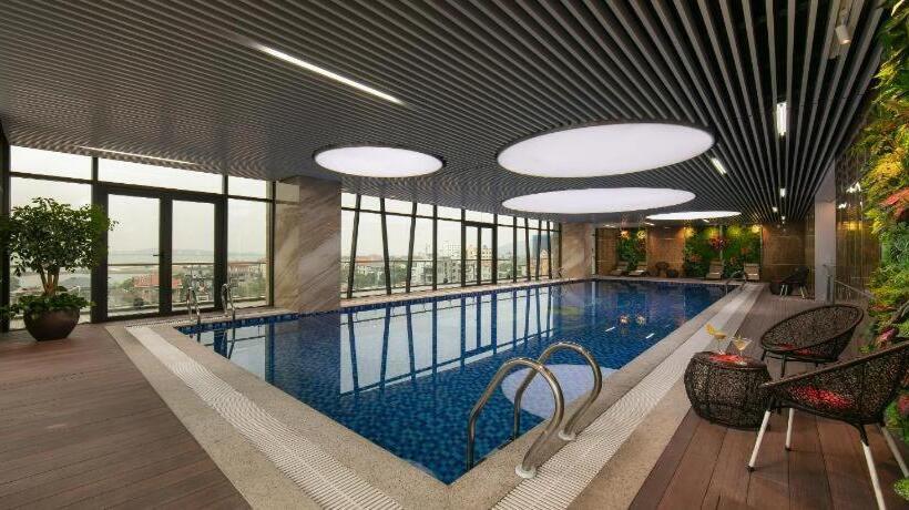 هتل Marina Ha Long