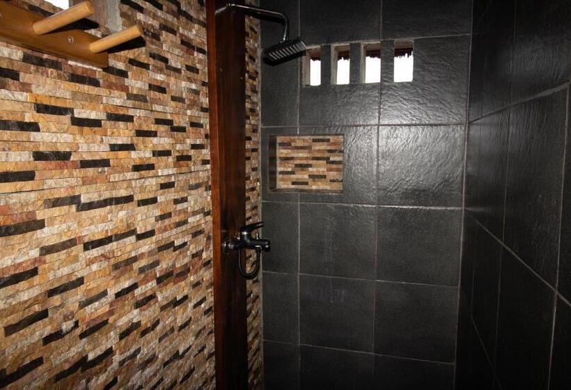 ホテル Novali Surf Retreat Mentawai