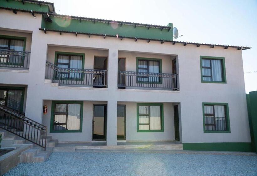 בית מלון כפרי Nyamankulu Guest Lodge