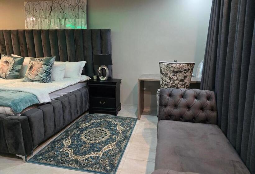 בית מלון כפרי Nyamankulu Guest Lodge