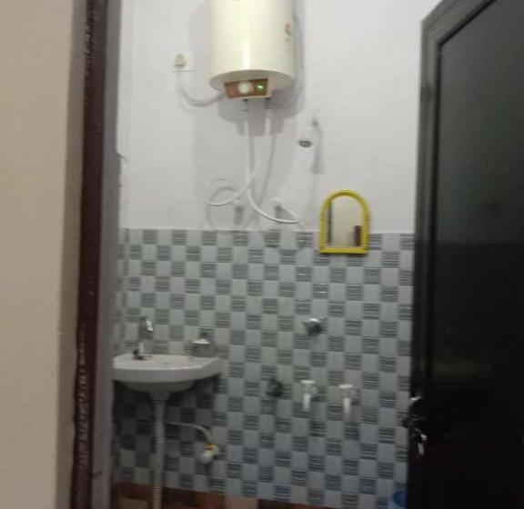 בית מלון כפרי Om Som Home Stay Hill View Yamunotri Road