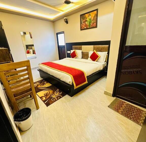 Psr Prem Shobha Residency ! Varanasi Fully Air Conditioned Hotel At Prime Location With Off Site P
