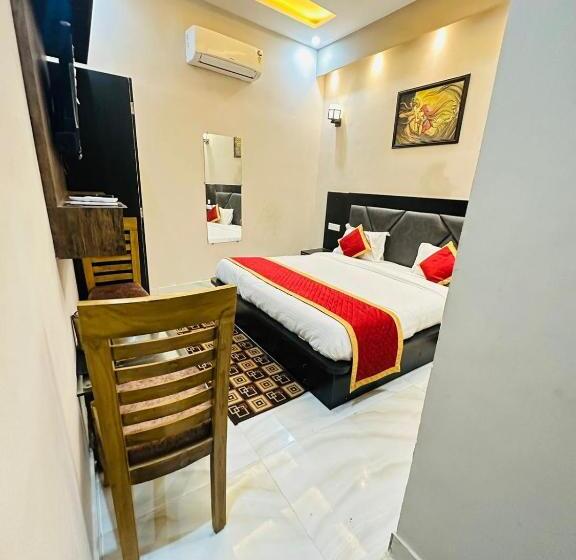 Psr Prem Shobha Residency ! Varanasi Fully Air Conditioned Hotel At Prime Location With Off Site P