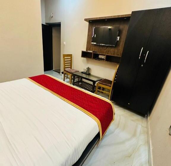 Psr Prem Shobha Residency ! Varanasi Fully Air Conditioned Hotel At Prime Location With Off Site P