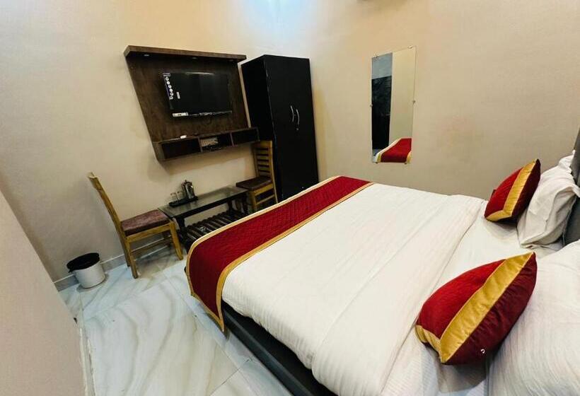 Psr Prem Shobha Residency ! Varanasi Fully Air Conditioned Hotel At Prime Location With Off Site P