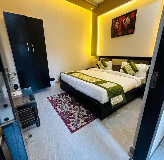 Psr Prem Shobha Residency ! Varanasi Fully Air Conditioned Hotel At Prime Location With Off Site P