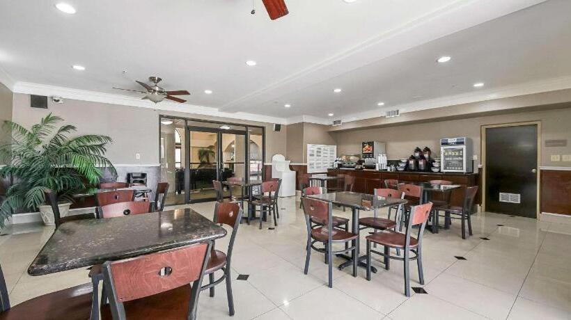 호텔 Quality Inn Kingsville Hwy 77