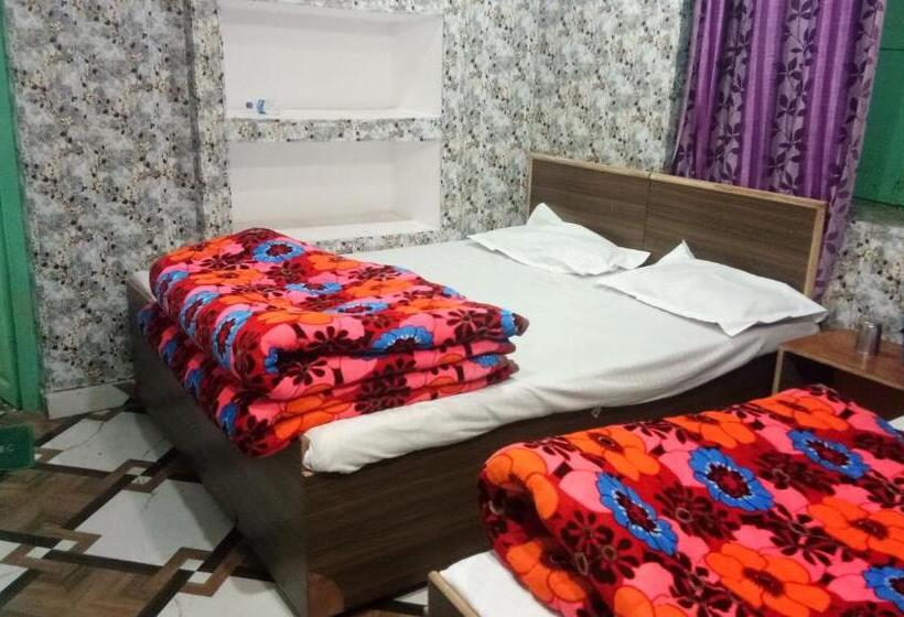 酒店 Sajwan & Restaurant, Phata