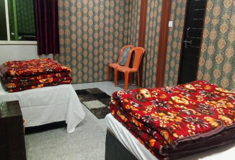 酒店 Sajwan & Restaurant, Phata