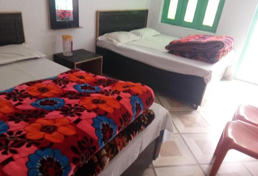 酒店 Sajwan & Restaurant, Phata