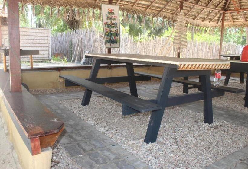 Отель Sea Waves Kite Surfing Beach Resort