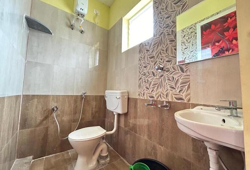 ホテル Surya Residency Srirangam