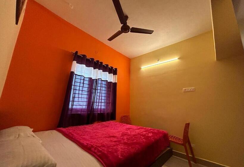 ホテル Surya Residency Srirangam