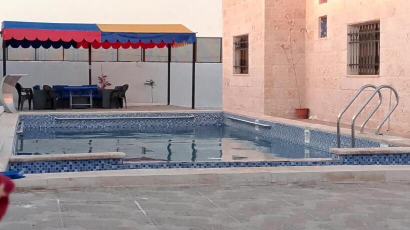 هتل Tala Farm And Chalet