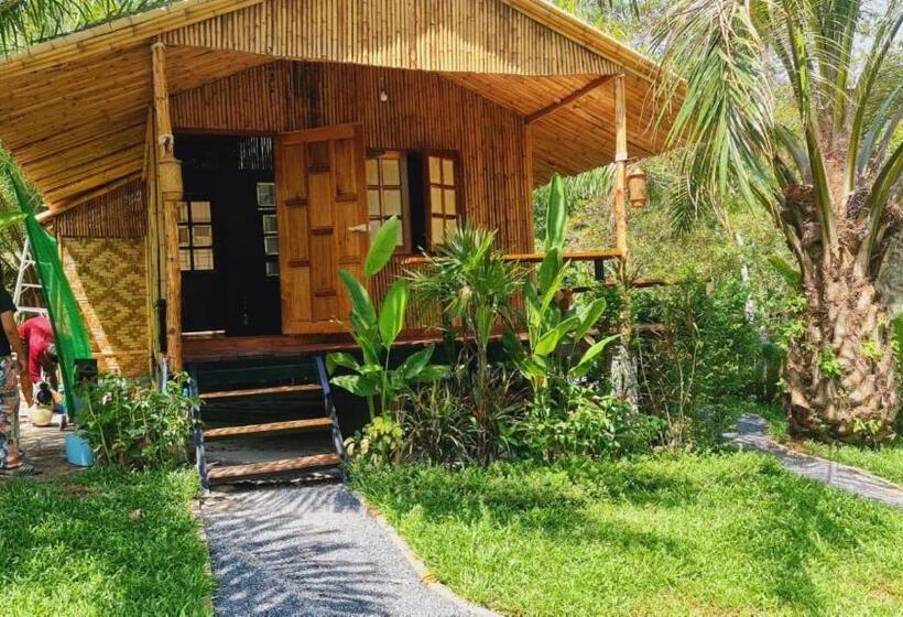 호텔 Tee Bungalow In The Jungle