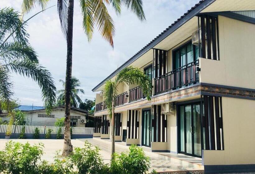 ホテル The Coco Grand Chalet Pakbara