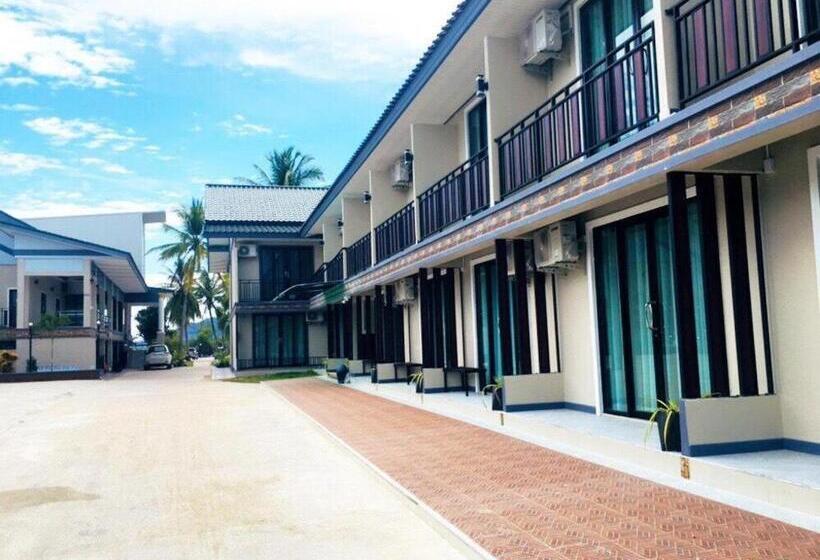 ホテル The Coco Grand Chalet Pakbara