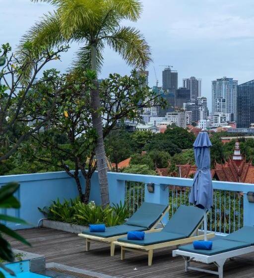 호텔 The Frangipani Living Arts Palace